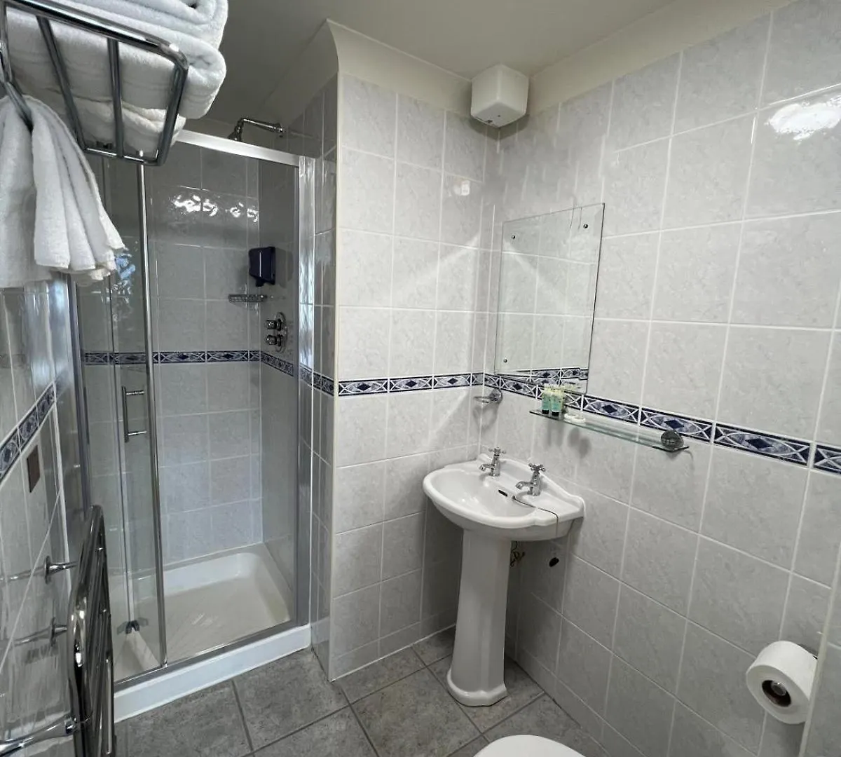 An Cruiscin Lan Hotel Spiddal 2*,